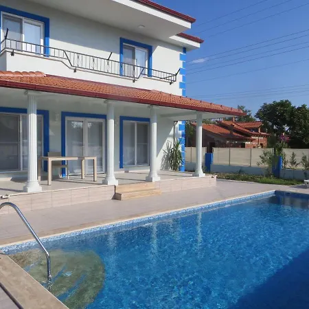 Villasleeps10-Pool-Bbq-Mountainview-Ac-Parking